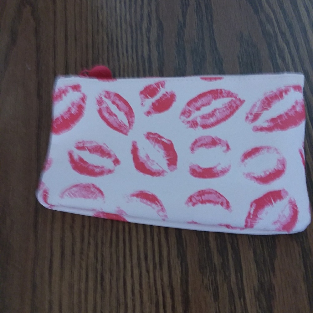 Pink and white make up bag nwot